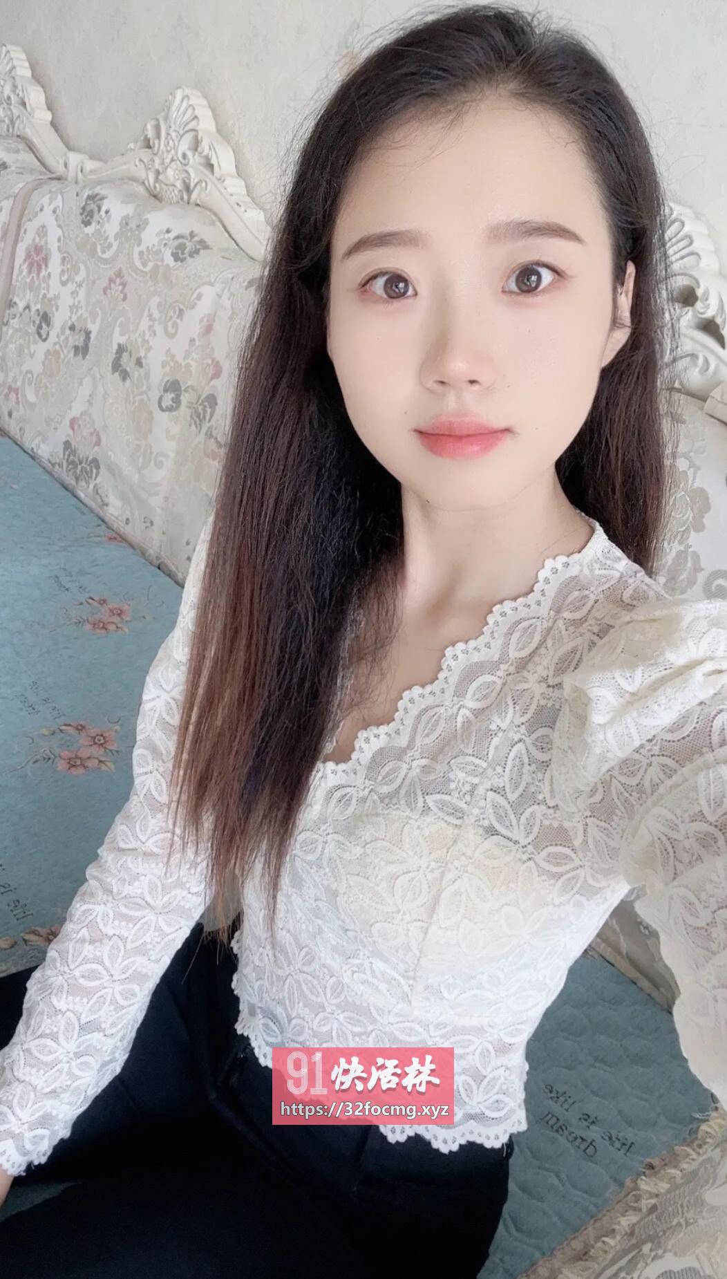 少妇骚B大长腿