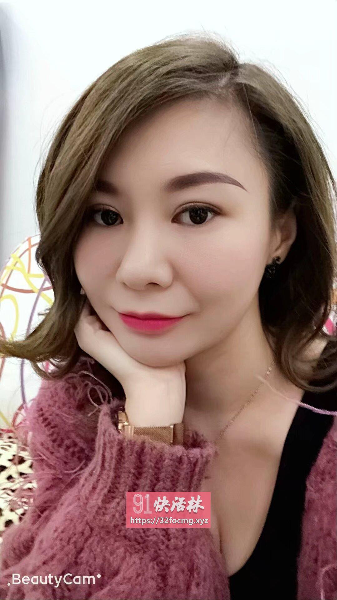 大胸少妇