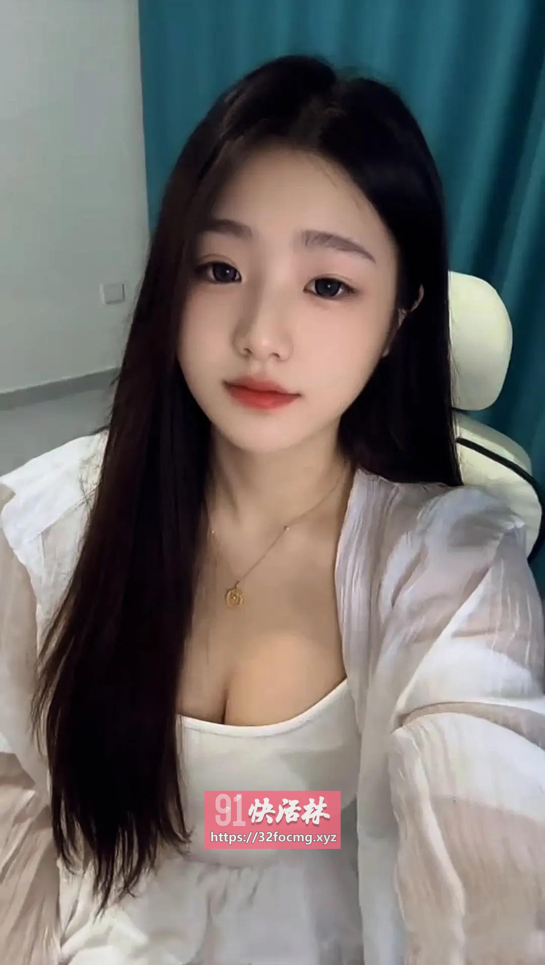 大波妖精性感妹子
