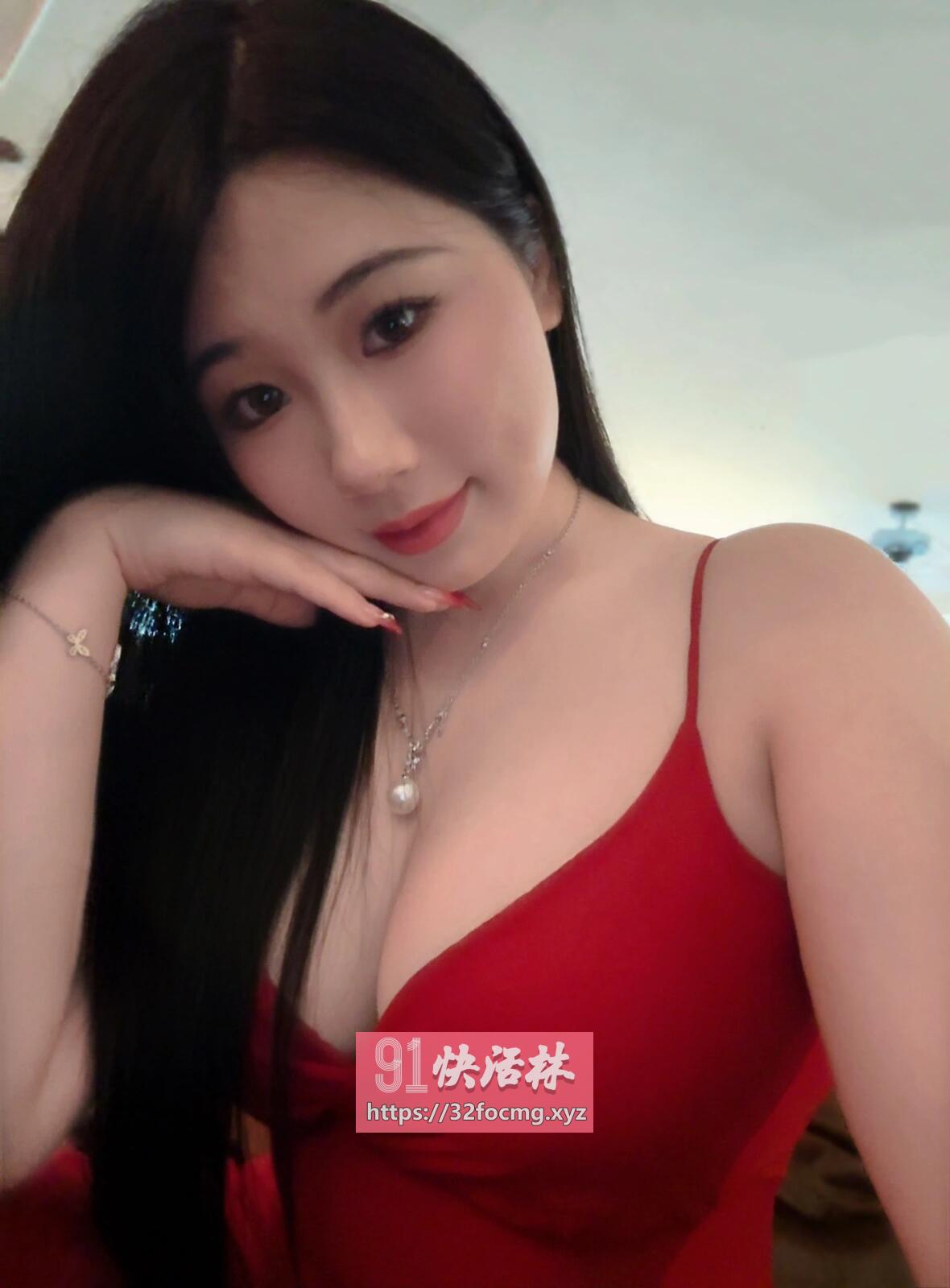 性感大奶妹子。服务好水又多