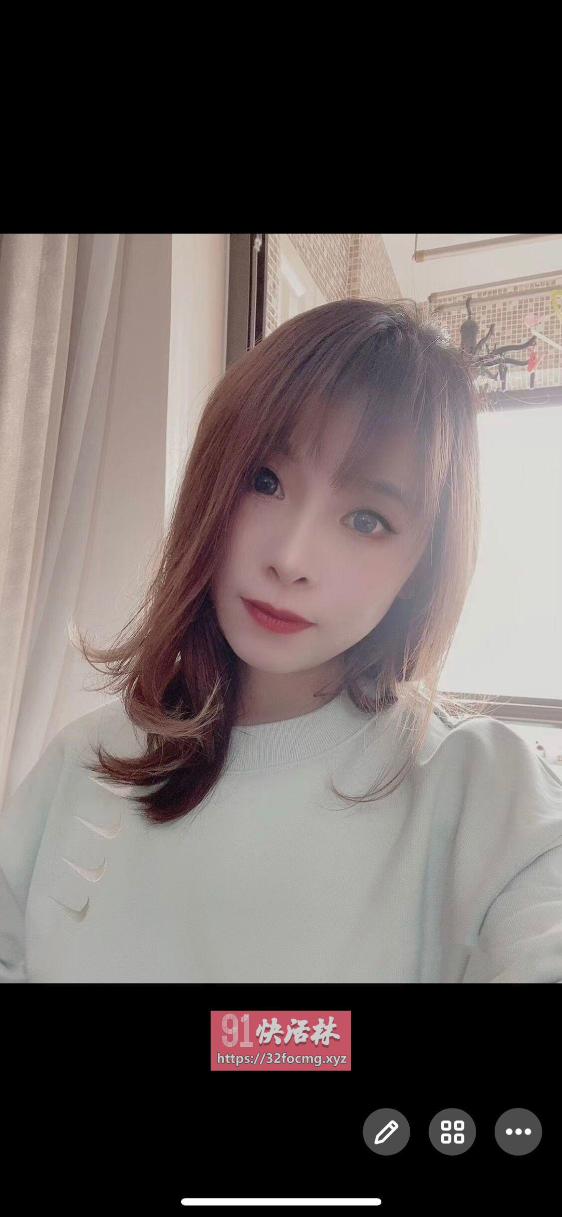 高颜值小姐姐丰满水多会配合