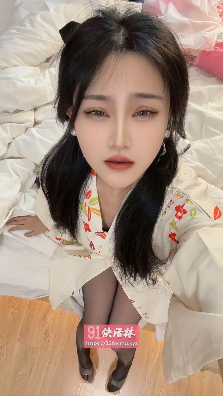 服务系大奶翘臀骚妇