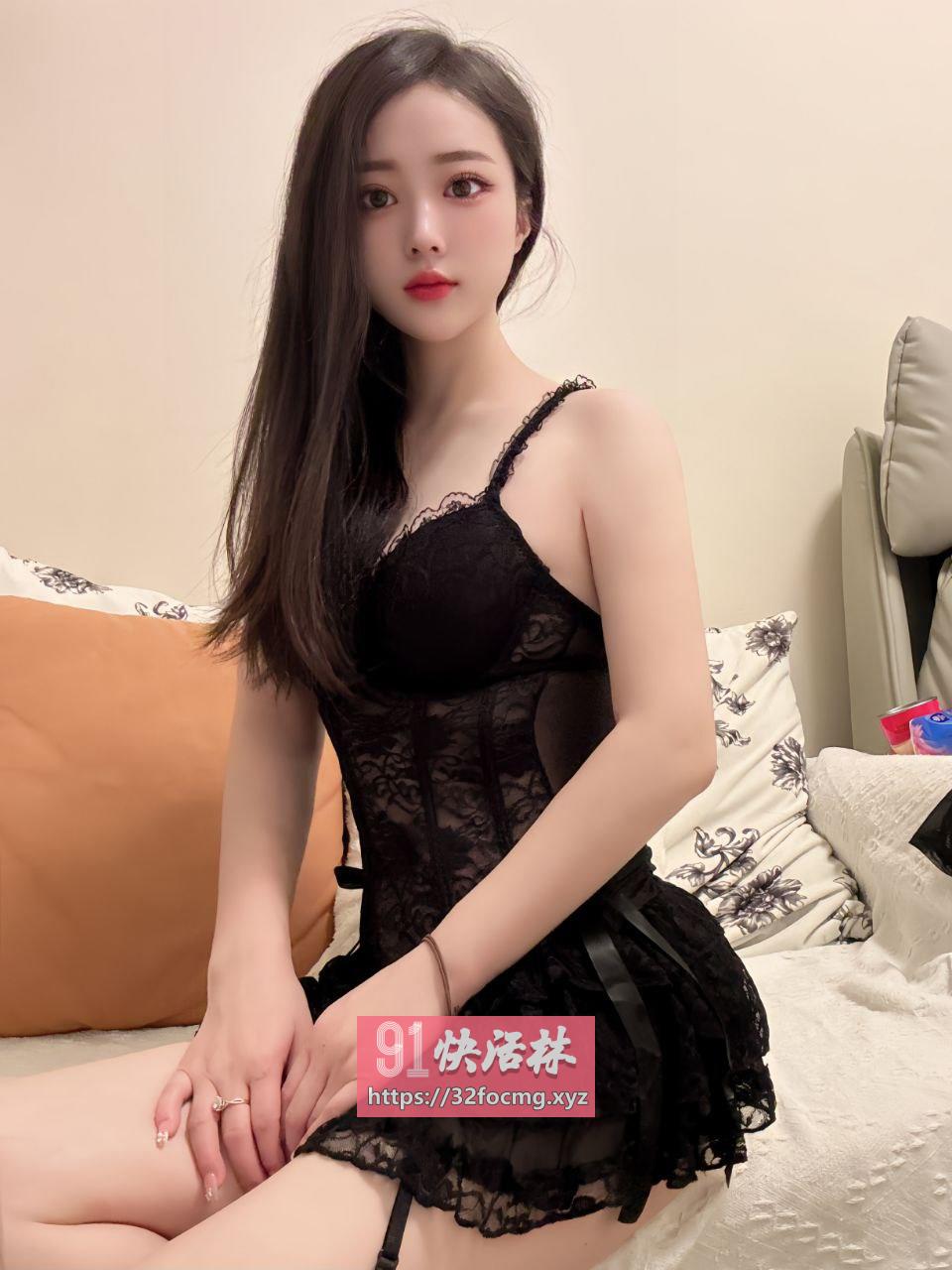 鹿城性感迷人御姐