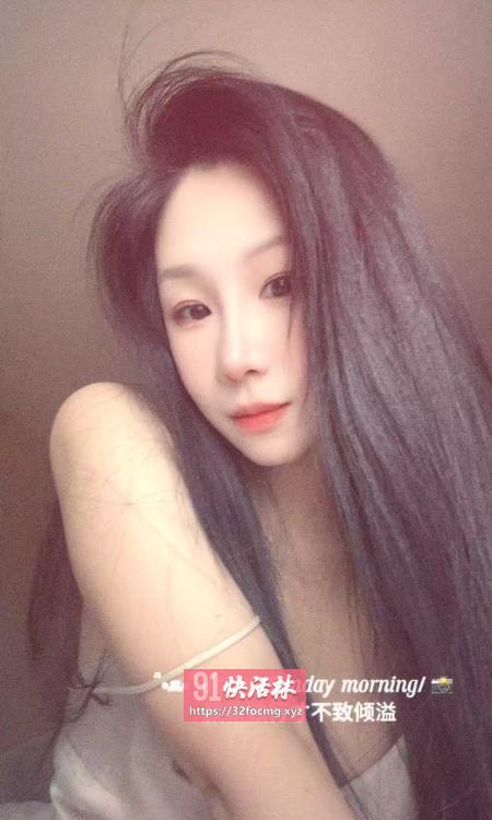 老师腰腿都很棒，加上白丝真心可以玩一年