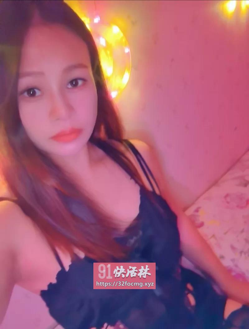 烟台刚下水小妹长相甜美，粉嫩多汁