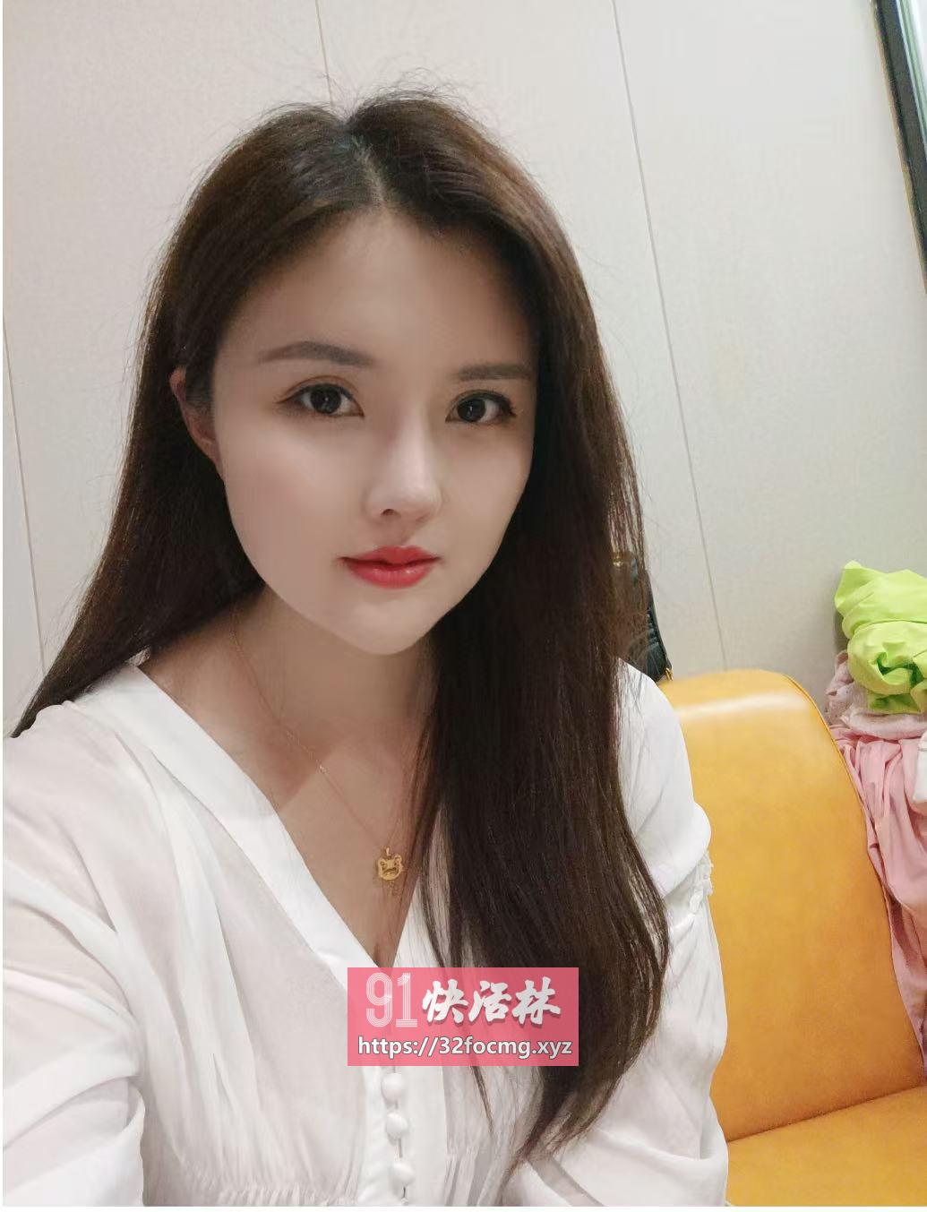 西乡美乳李一桐