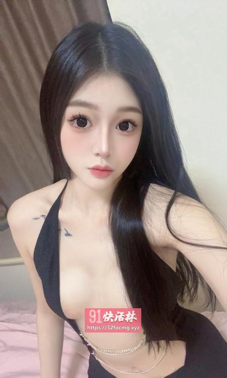 返食充满肉欲的胴体