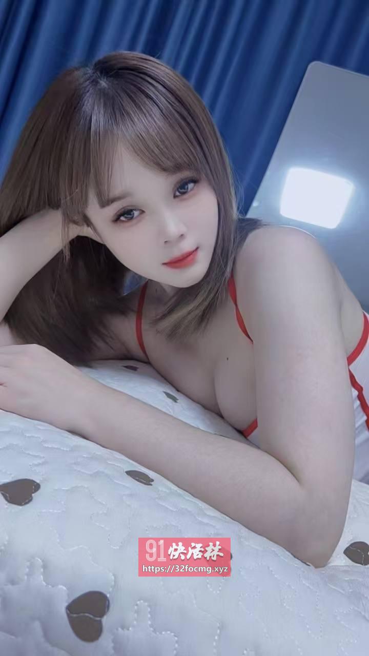 体验骚货草莓