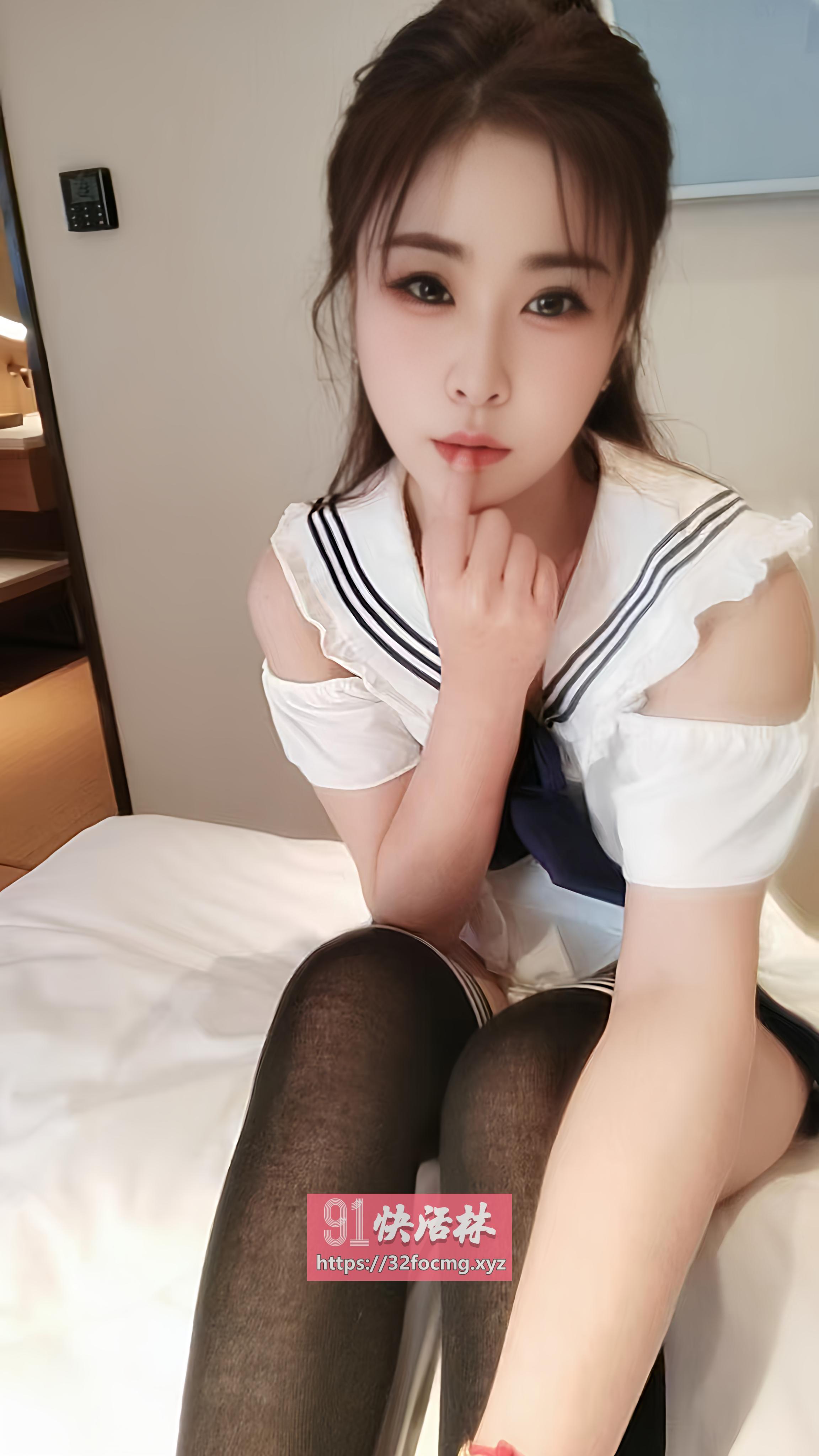 白云三元里可爱清纯女友-逗逗