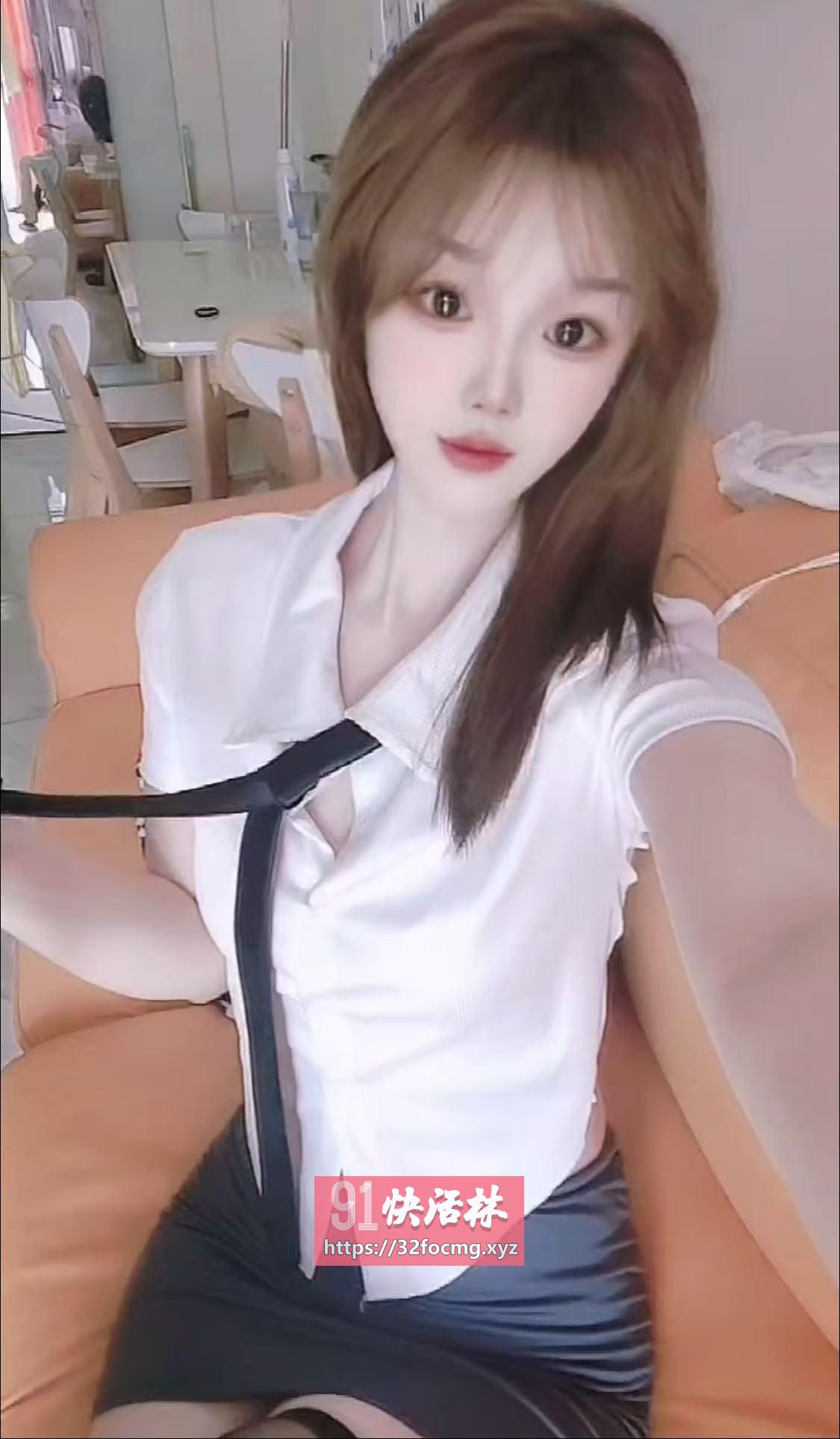长腿嫩妹诗诗