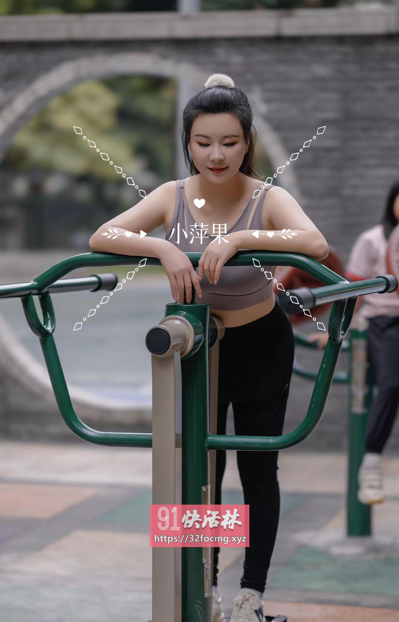 水床巨乳少妇