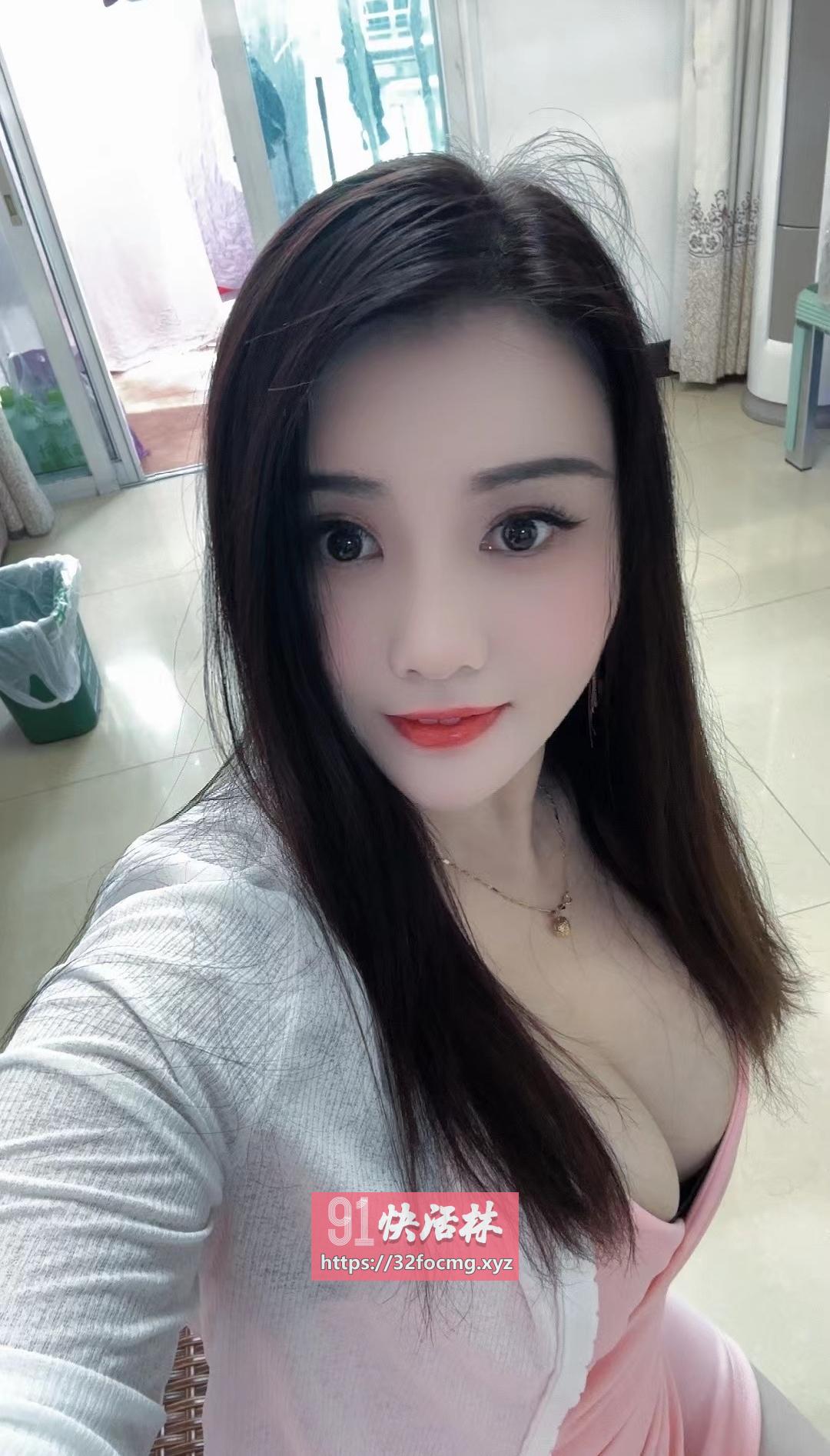 极品肥臀大胸妹