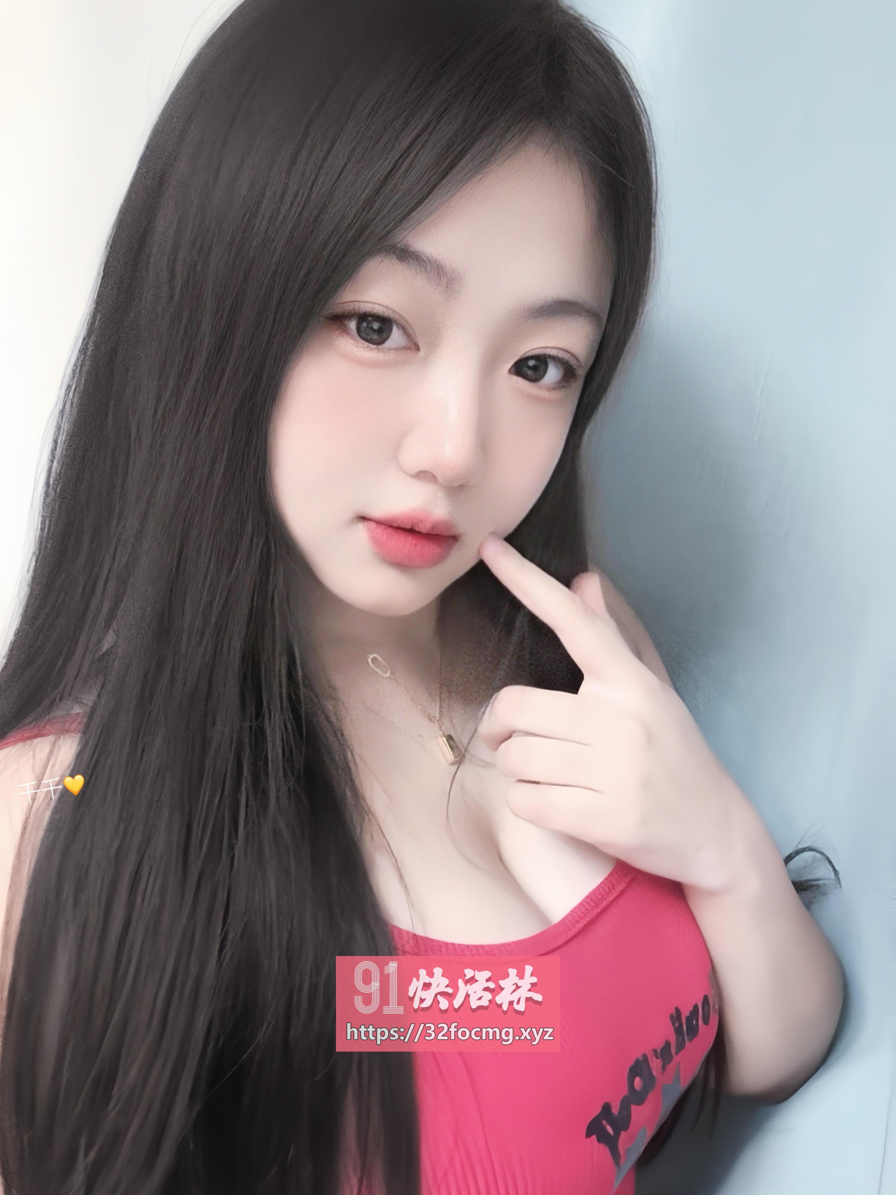 性感小骚妹身材白嫩服务好