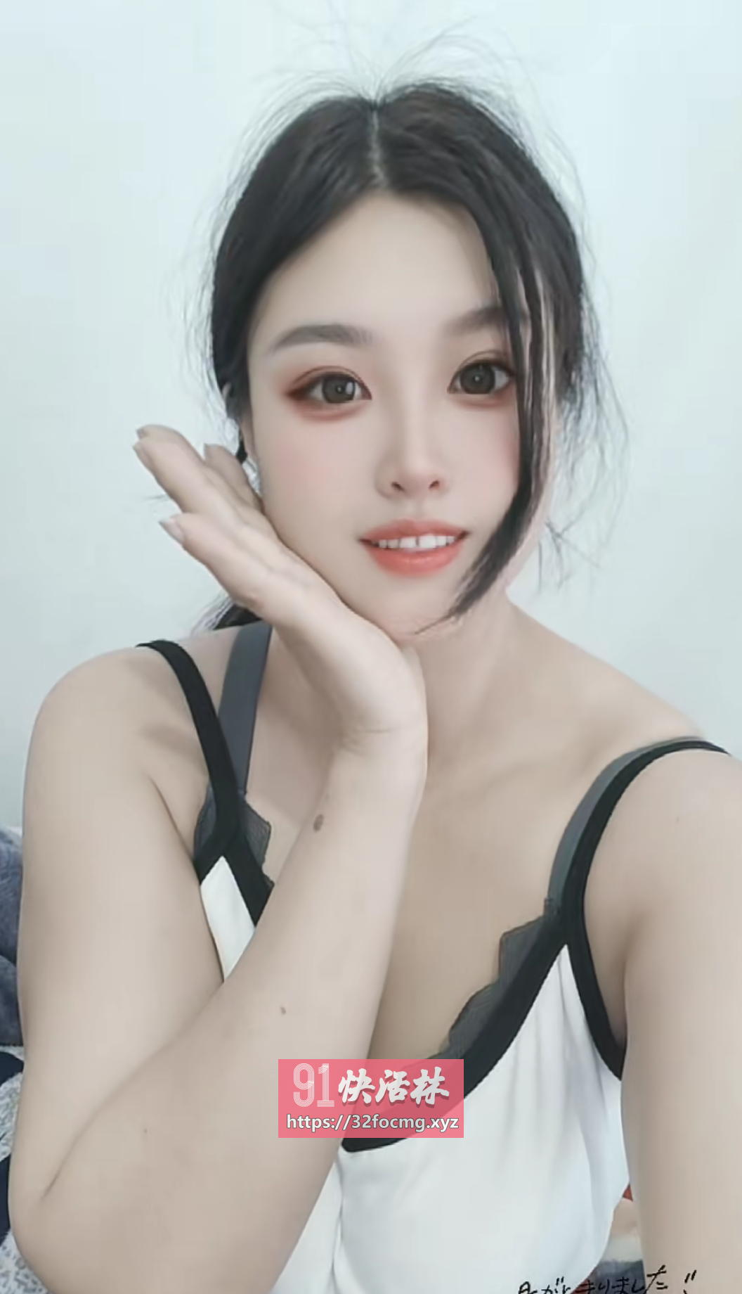 反差女蜜桃臀服务天花板