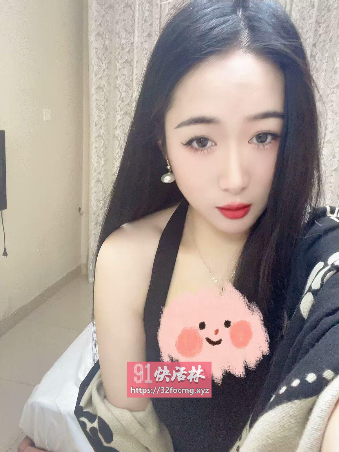妹妹舌吻尤物