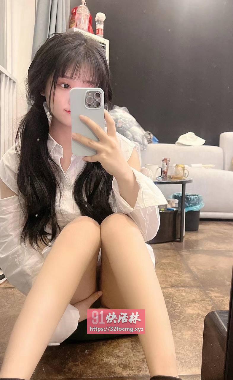 这个骚老师嗑了伟哥连干她2次