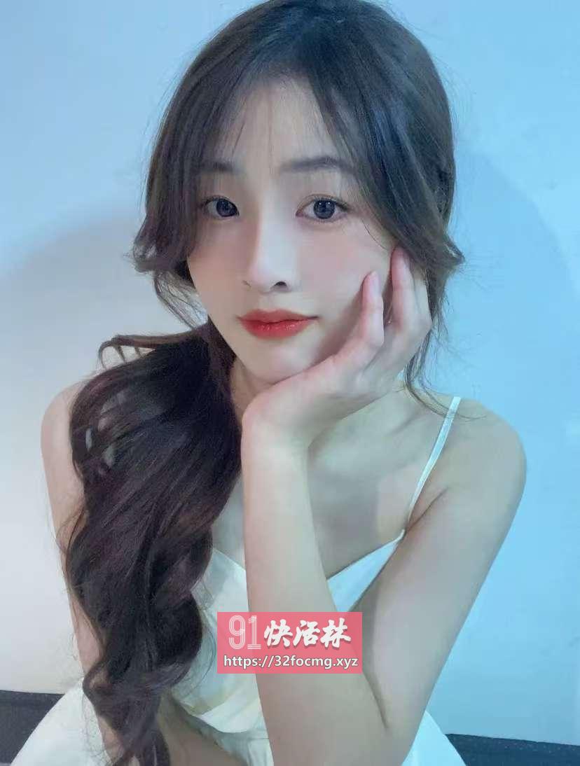 丰满诱人小妖精