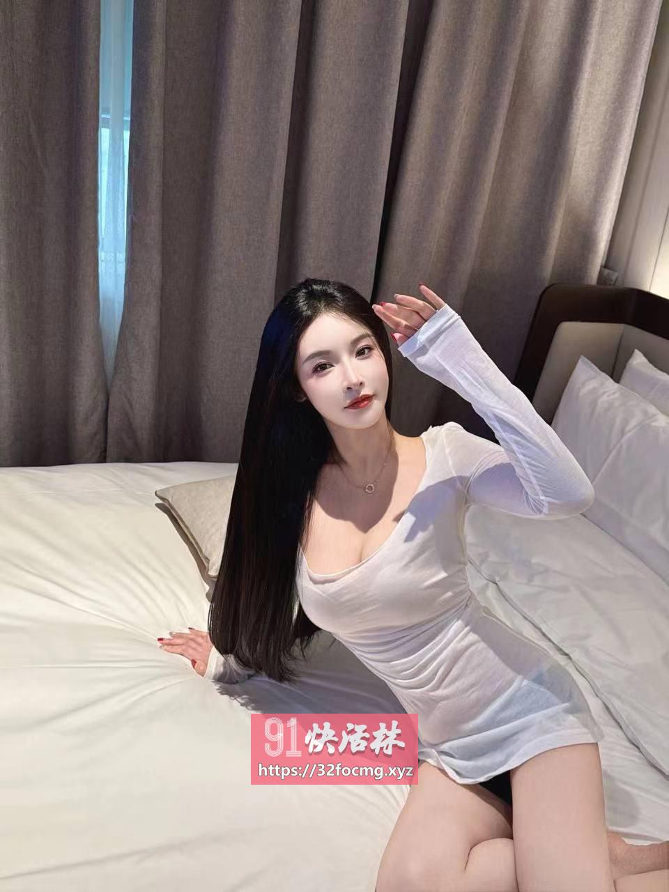 微胖大奶御姐