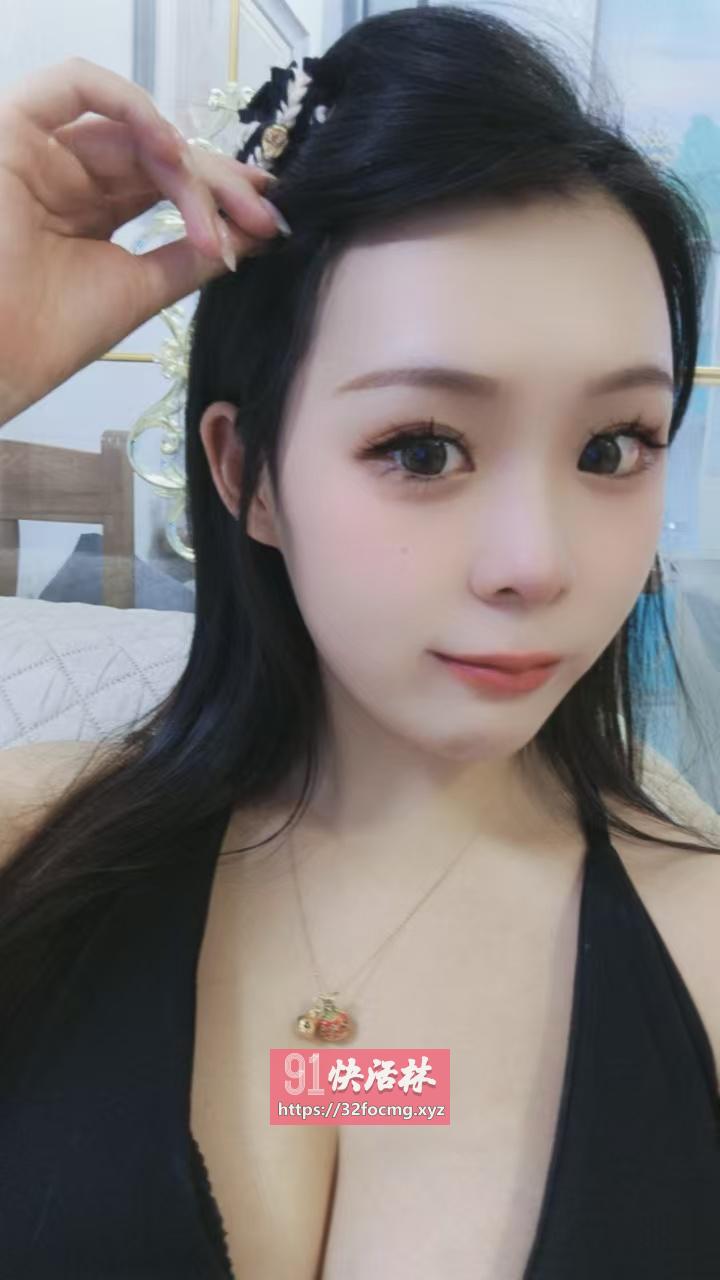 南京最长舌头美女