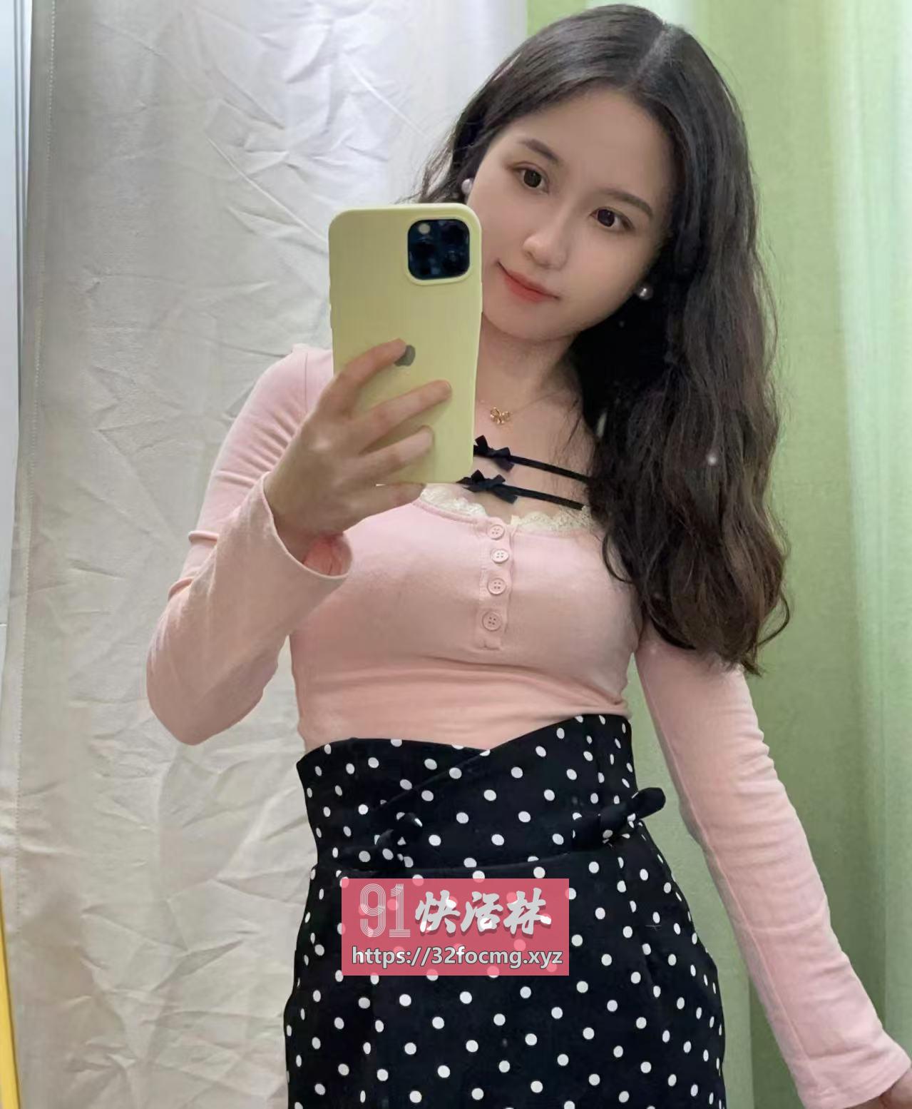 龙岗苗条粉嫩大胸妹