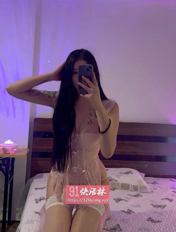白嫩水多小骚货