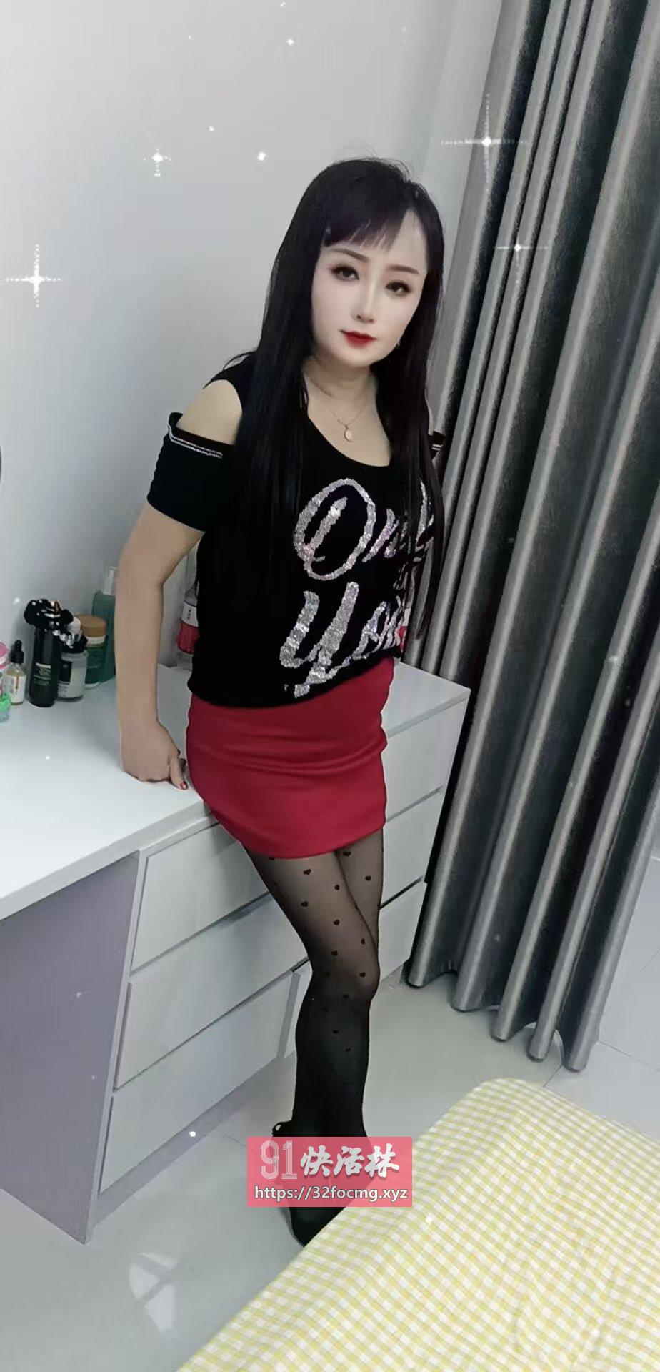 再刷人妻美少妇