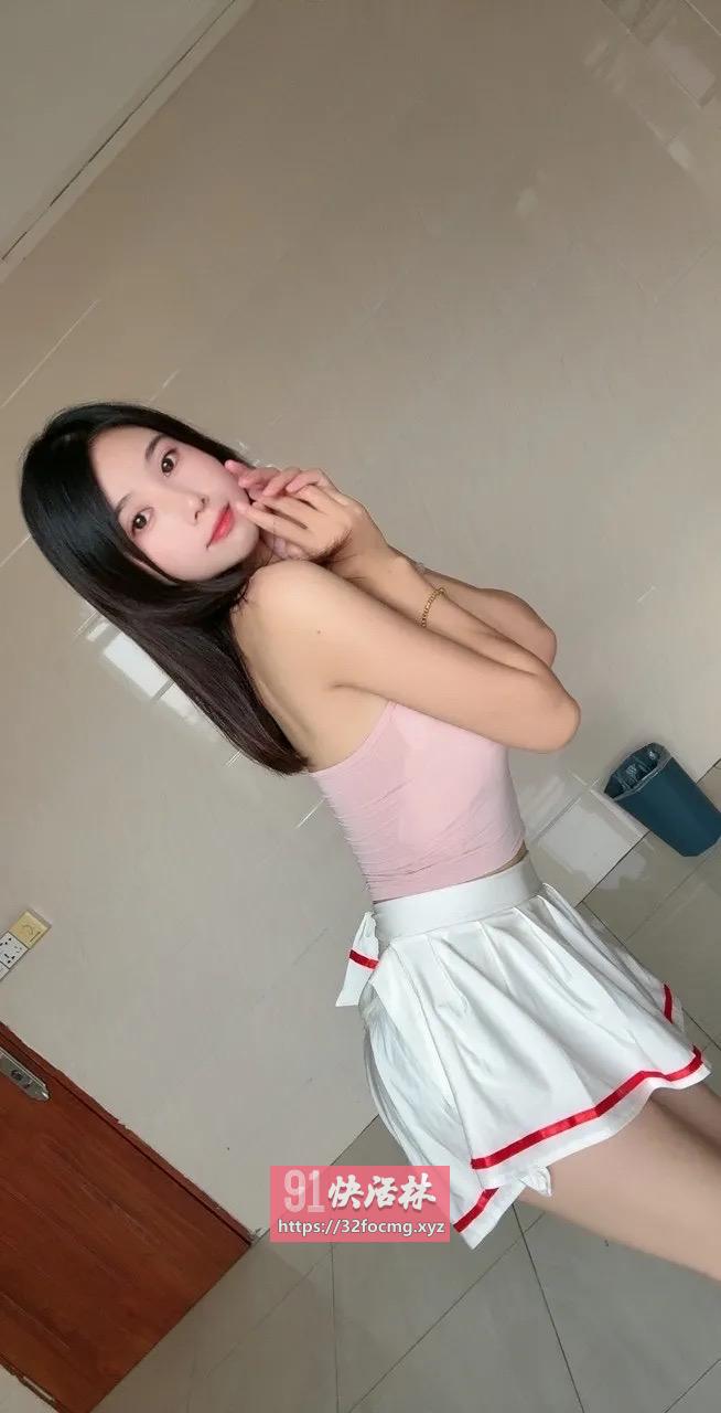极品美女舌头会打转粉嫩多汁