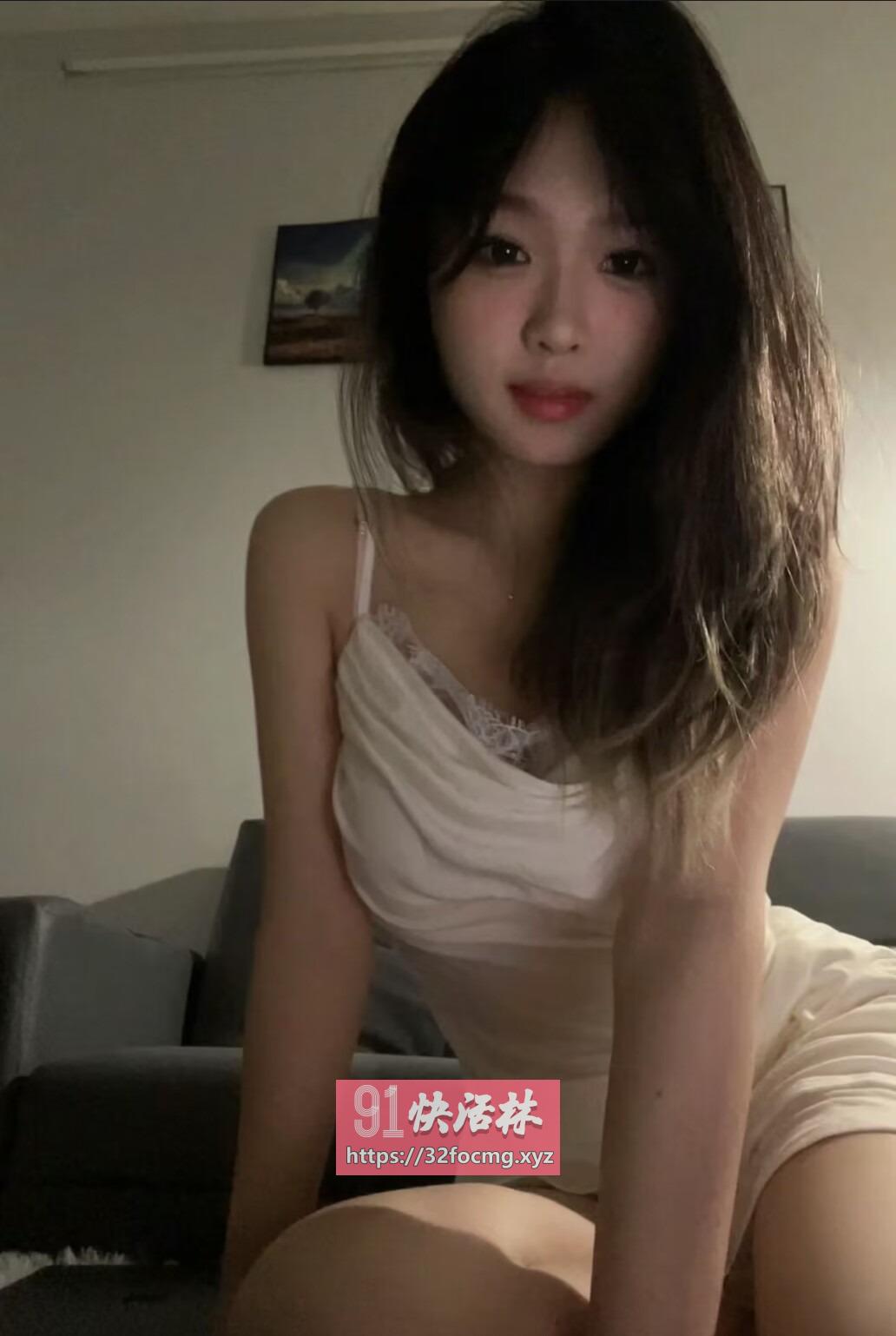 天河纯欲粉嫩骚妹