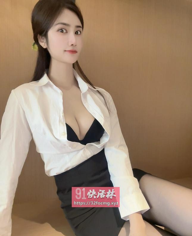 高挑苗条美腿嫩妹