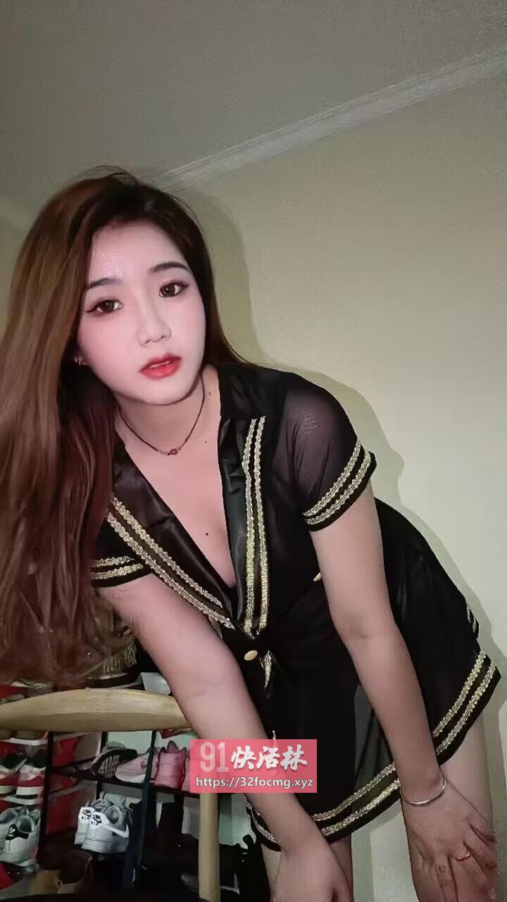 妖艳风骚御姐