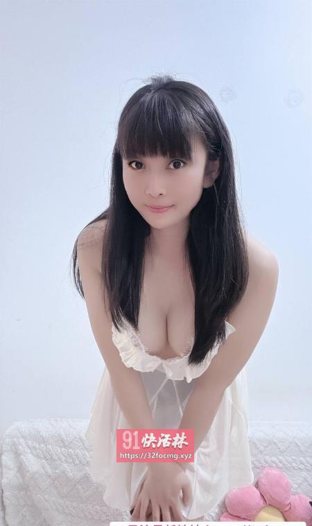 风骚肥臀妹子
