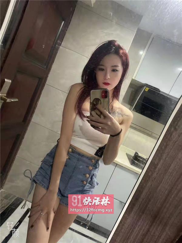 性感大屁股风骚老师