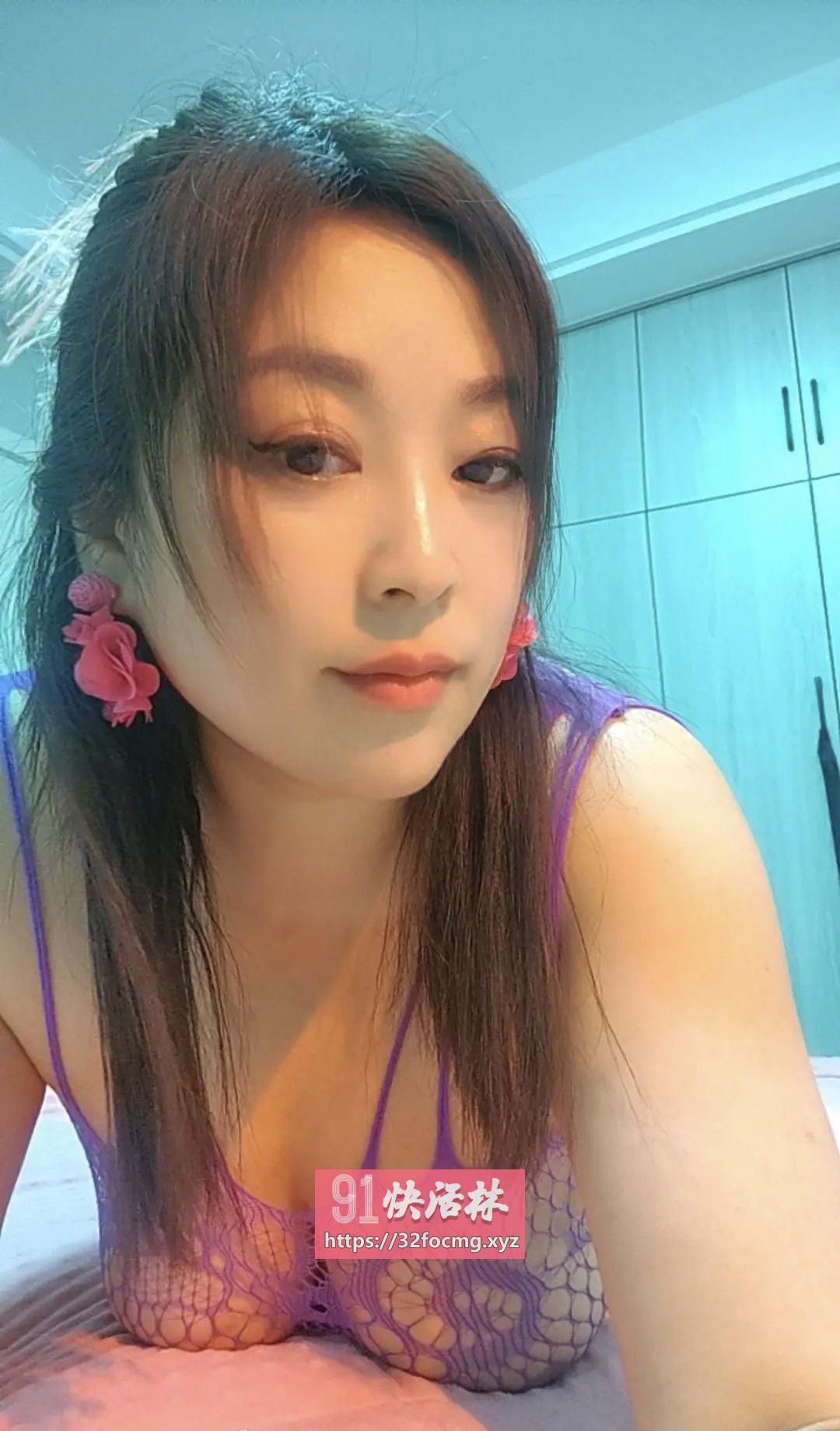 拱墅巨乳肉b老板娘