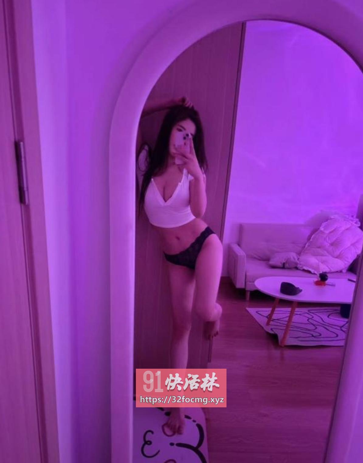 性感御姐人美服务好
