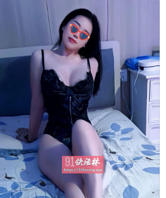 精致丰满小少妇