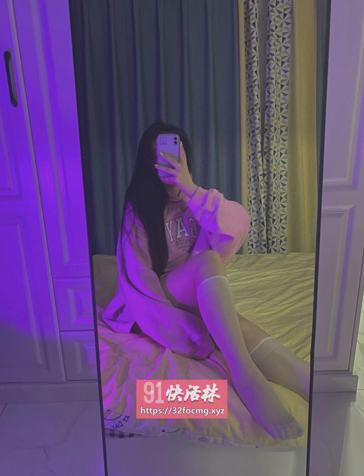 刚下水的嫩鸡一枚