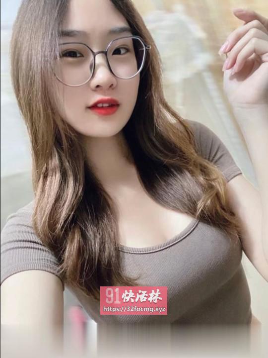 巨骚的一个大奶
