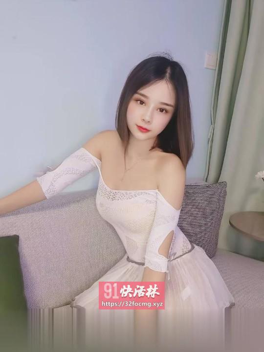 肤白大奶配合好的妹子