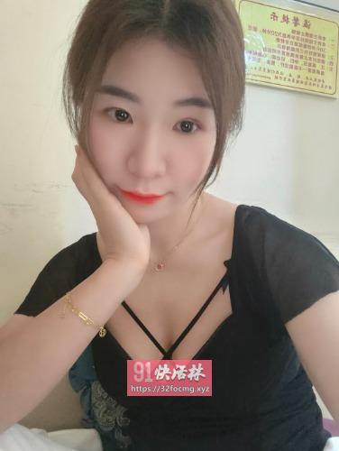 身材苗条，可以口爆