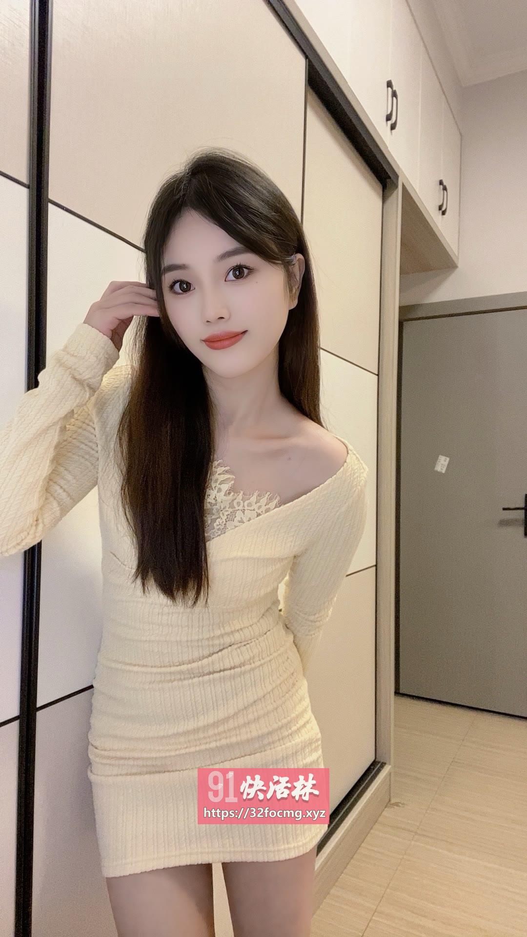 丰满多汁性感骚货