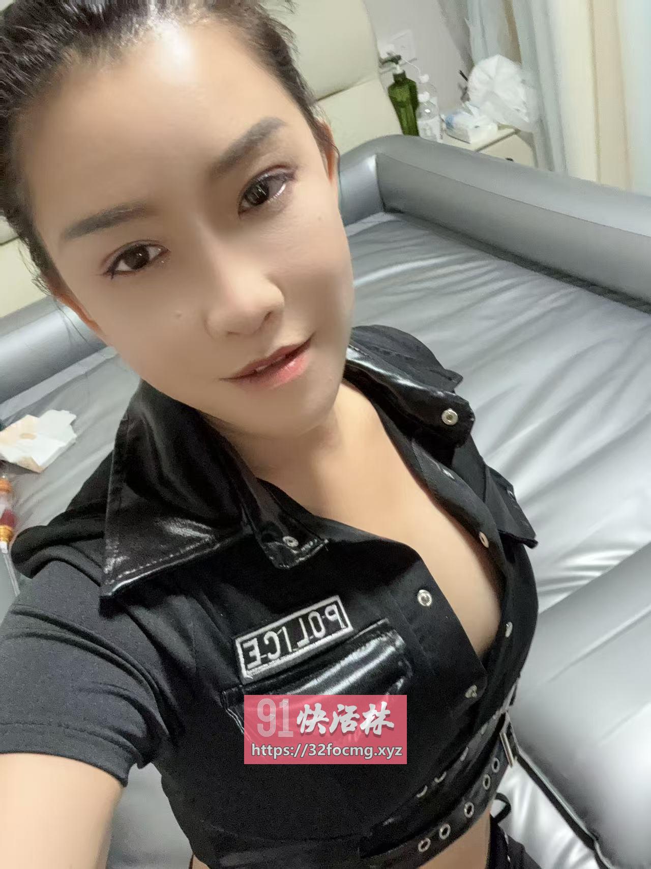 大胸兼职妹子