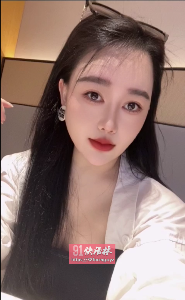 南山大胸美少妇沛琪