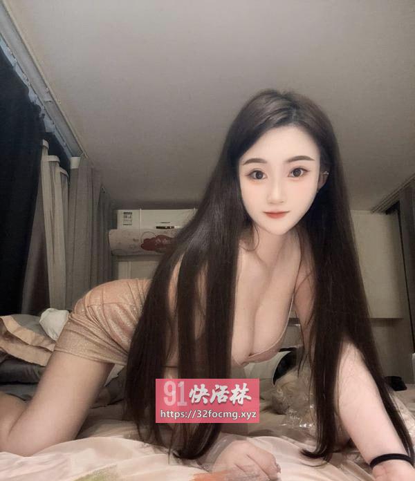 练瑜伽小姐姐下面真的还很粉