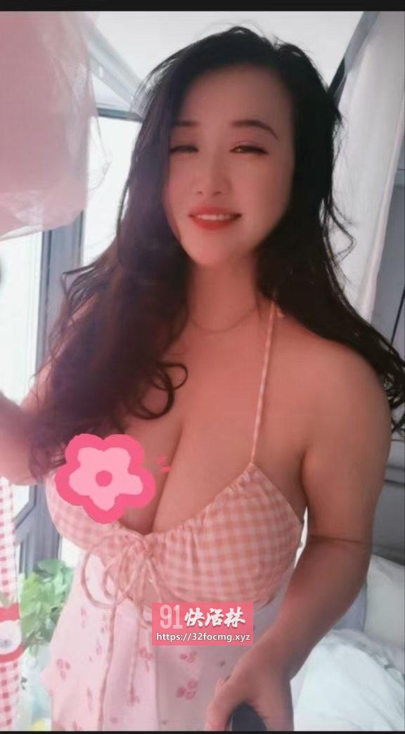 大奶喷潮小骚货