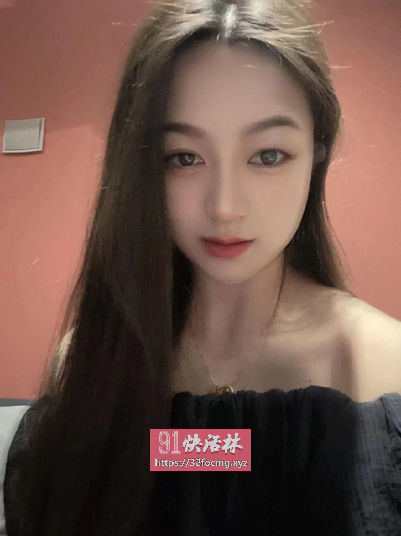 水润小骚货