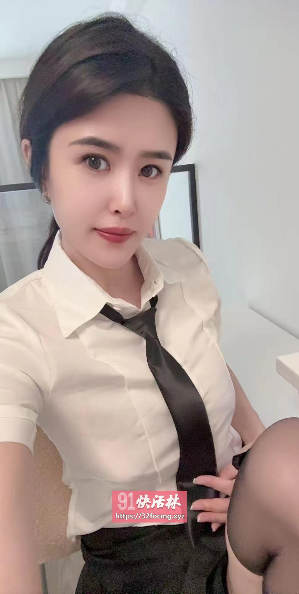 洪山性感韵味骚老师