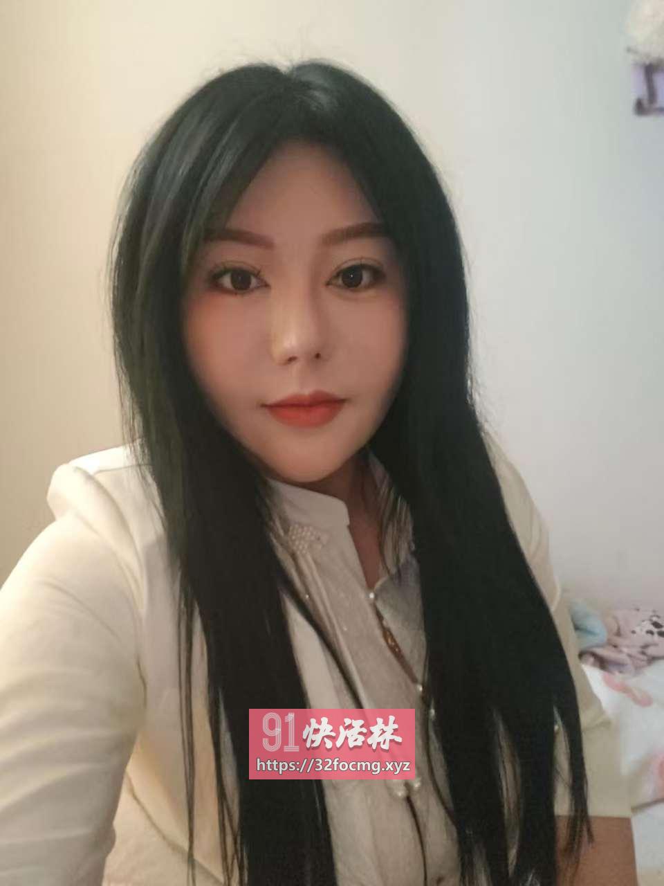 南站丰满雪儿