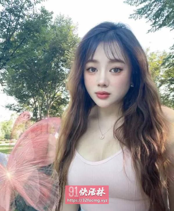兼职大胸妹子琪琪