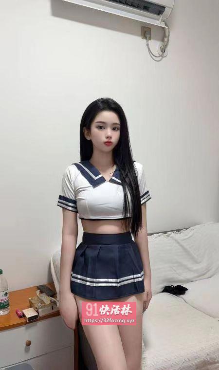 武侯制服小姐姐
