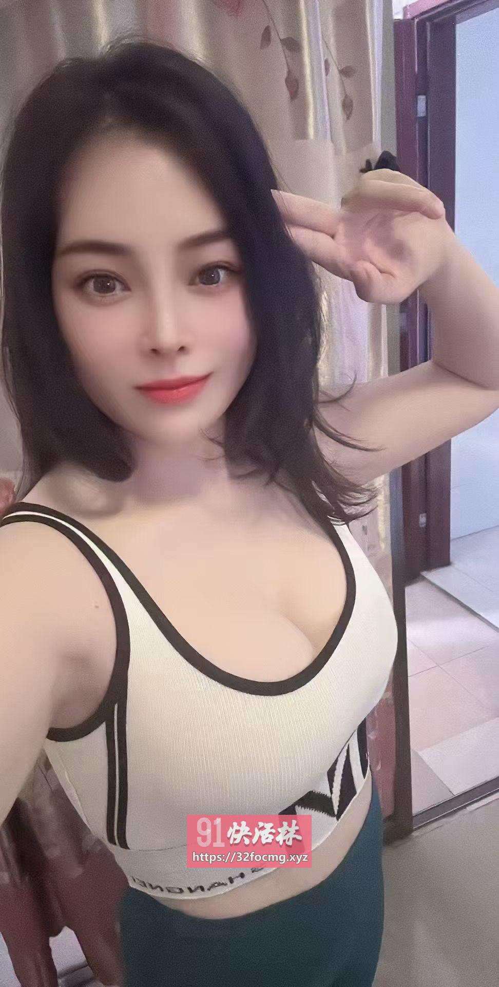 龙华白嫩妩媚小狐狸
